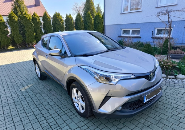 Toyota C-HR cena 70900 przebieg: 89000, rok produkcji 2016 z Kock małe 172